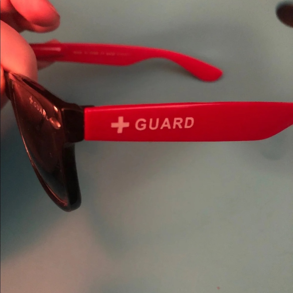Sunglasses - Picture 7 of 7